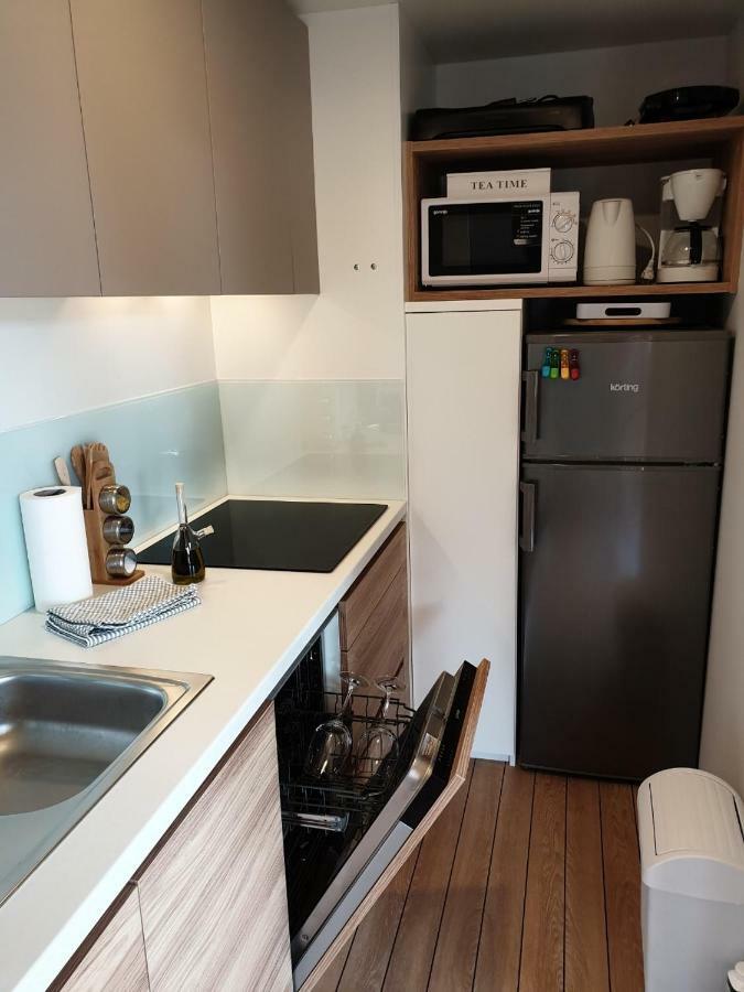Mobile Home Starfish IV Camp Biograd Biograd Na Moru Ngoại thất bức ảnh