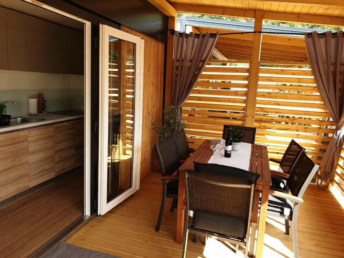 Mobile Home Starfish IV Camp Biograd Biograd Na Moru Ngoại thất bức ảnh